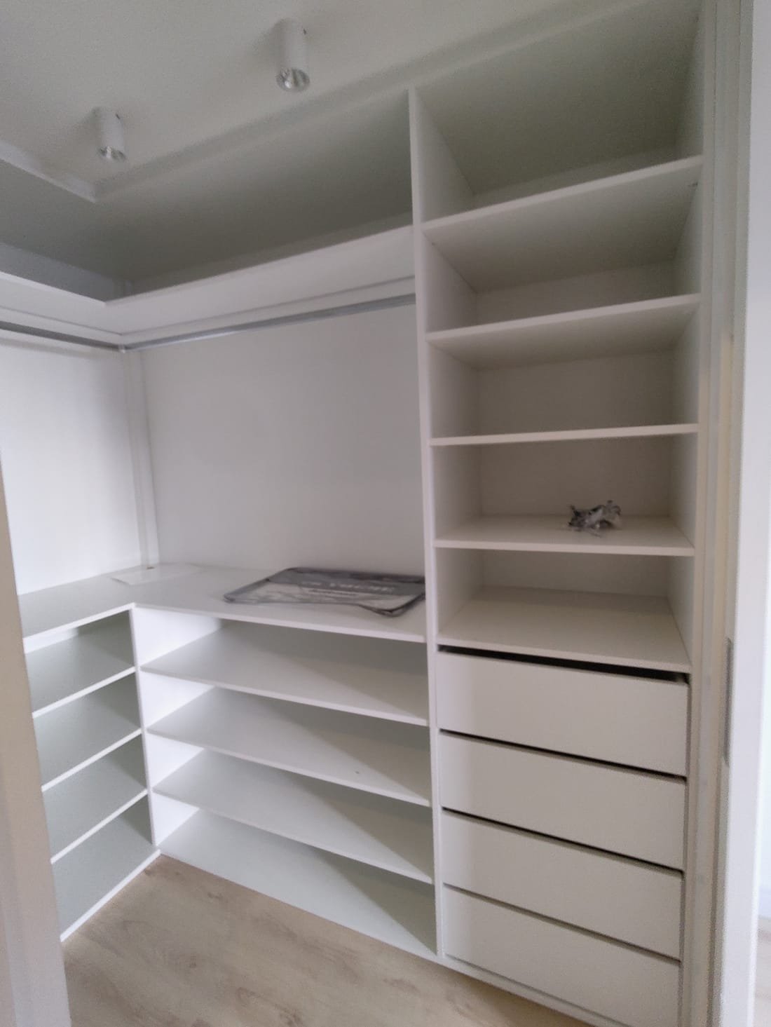Closets — projeto da Prado Marcenaria
